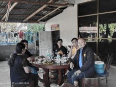 เอนก ธรรมใจ ลงพื้นที่อุตรดิตถ์ เยี่ยมผู้ประสบเหตุรถชน ย้ำเคียงข้างประชาชน