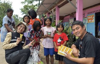 ไทยพีบีเอสลงพื้นที่ ส่งมอบของบริจาคถึงมือผู้อพยพ จ.สุรินทร์ | Thai PBS News ข่าวไทยพีบีเอส