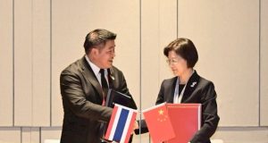 “ธรรมนัส”ลงนามพิธีสารไทย–จีน เปิดตลาดส่งออกผลิตภัณฑ์จากผึ้ง เพิ่มมูลค่ากว่า 1,000 ล้านบาทต่อปี สร้างรายได้ให้เกษตรกรไทย