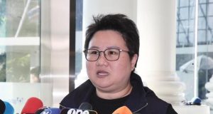 ภท.แจ้งสส.พรรคร่วม-รมต.พร้อมเปิดประชุมวิสามัญแก้รธน. คาด 8 ธ.ค. สั่งเตรียมข้อมูลสู้ซักฟอก-อุบดึง 2 พท.