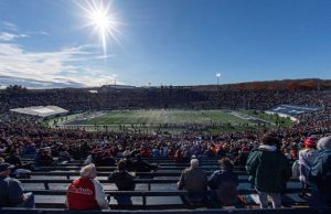 ในที่สุดพวกเนิร์ดก็จะได้ไปเล่นรอบเพลย์ออฟฟุตบอลระดับวิทยาลัยแล้ว