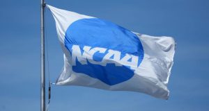 ปัจจุบัน NCAA ล้มเหลวในการยกเลิกกฎที่อนุญาตให้นักกีฬามหาวิทยาลัยพนันอาชีพ