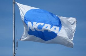 ปัจจุบัน NCAA ล้มเหลวในการยกเลิกกฎที่อนุญาตให้นักกีฬามหาวิทยาลัยพนันอาชีพ