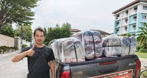 พรรคปวงชนไทยลงพื้นที่ช่วยน้ำท่วมหาดใหญ่ มอบถุงยังชีพเร่งด่วน