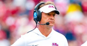 เลน คิฟฟิน ทำให้วงการฟุตบอลมหาวิทยาลัยต้องลุ้นกันมาหลายปี ละครเรื่องล่าสุด