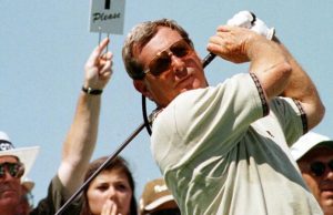 ฟัซซี่ โซเอลเลอร์ แชมป์เมเจอร์ 2 สมัย โดนหลอกด้วยมุกเหยียดเชื้อชาติเกี่ยวกับไทเกอร์ วูดส์ เสียชีวิตแล้วด้วยวัย 74 ปี