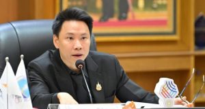 “อรรถกร” ซัดสส.ส้มใส่ร้ายโควตาหวยคนพิการ ยันไม่มีสักใบไม่หยุดขู่ฟ้อง ชี้เอาแต่ยอดไลค์สะท้อนวุฒิภาวะ