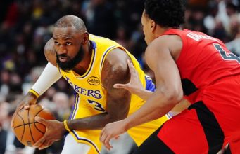 สถิติการทำแต้มประวัติศาสตร์ของเลอบรอน เจมส์สิ้นสุดลงหลังจากผ่านไปกว่า 18 ปี