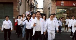 พรรคปวงชนไทย ลุยเยาวราช พบผู้ค้า ดันเศรษฐกิจชุมชน