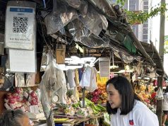 พรรคปวงชนไทย ส่งอิม เฌอมินทร์ รับฟังเสียงประชาชน ลงพื้นที่ตลาดห้วยขวาง