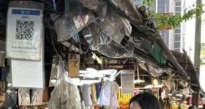 พรรคปวงชนไทย ส่งอิม เฌอมินทร์ รับฟังเสียงประชาชน ลงพื้นที่ตลาดห้วยขวาง